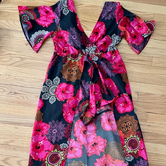 Floral hi-low Romper with tie belt and skirt. - Picture 8 of 12